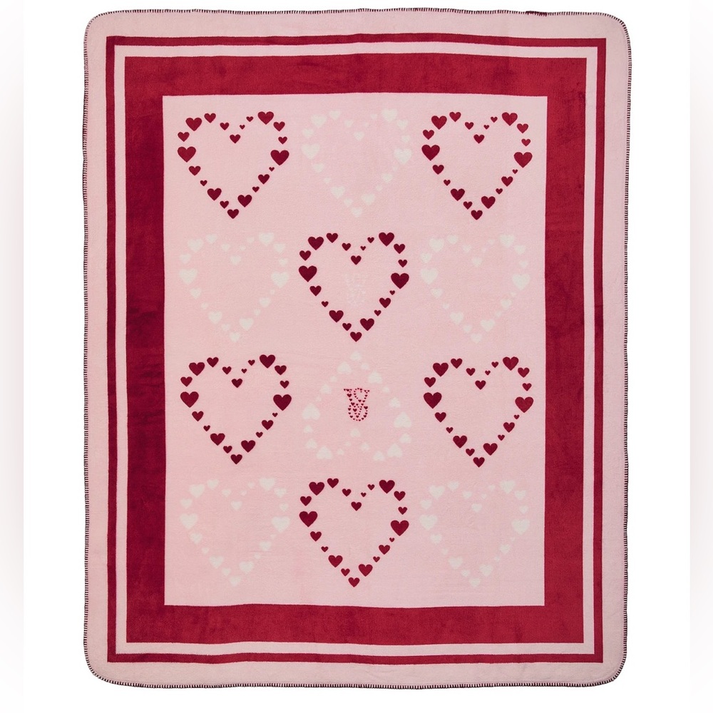 Victoria’s Secret Cozy Fleece Blanket
